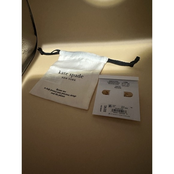 Kate Spade Yours Truly Pave Heart Drop Earrings NWT - Picture 2 of 3